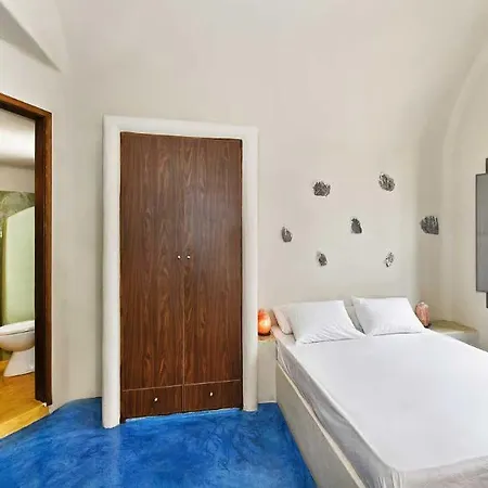 Belair Apartment Perissa (Santorini)